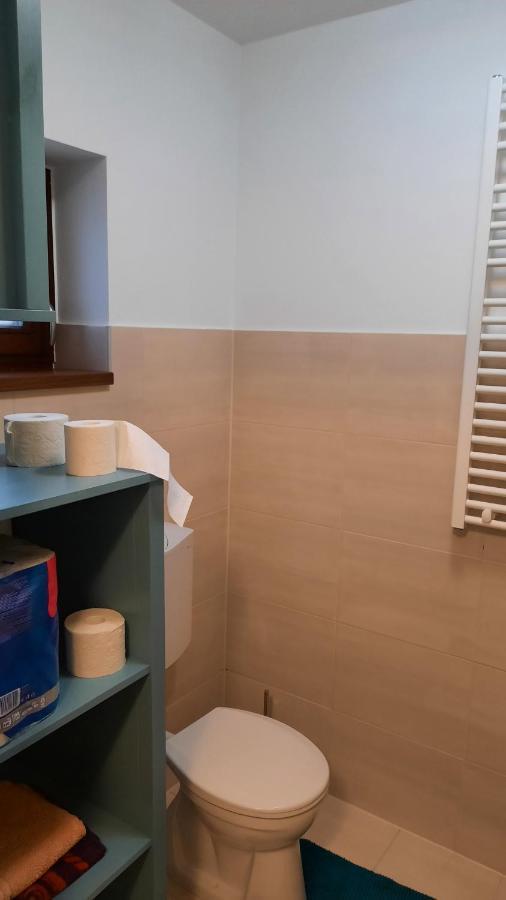 Aranypatak Apartmanhaz Szombathely Exteriör bild